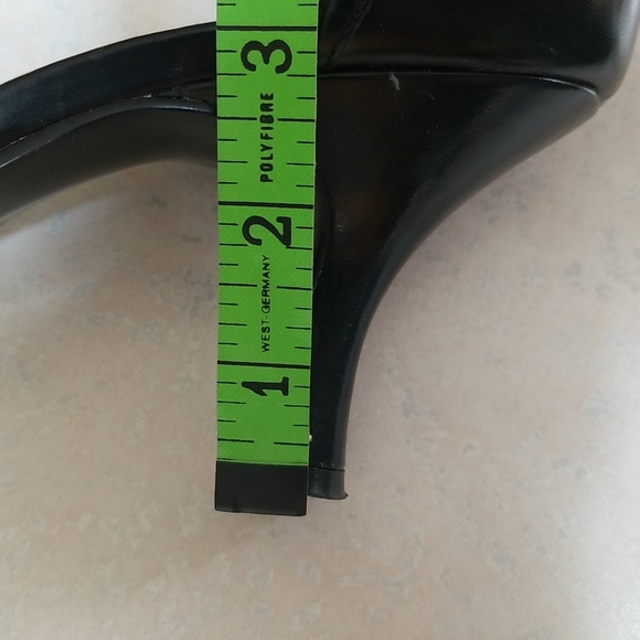 NINE & C0 Black High Heel Shoe 8.5 - Picture 9 of 9